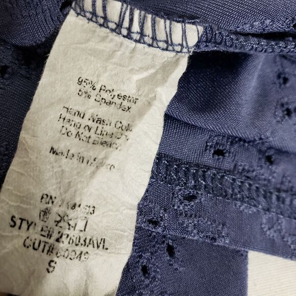 W5 Womens Top Small Blue Knit Eyelet Peplum Hem Crew Neck Sleeveless Loose Fit - Picture 8 of 8